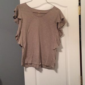 Summer top and tope color with butterfly sleeves